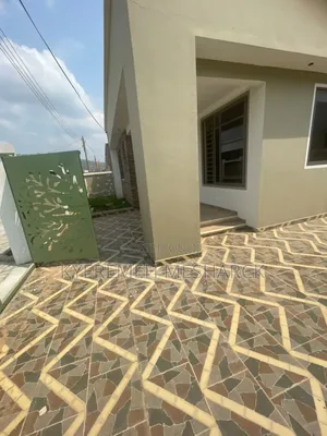 3bdrm House in Oyarifa Teiman for sale