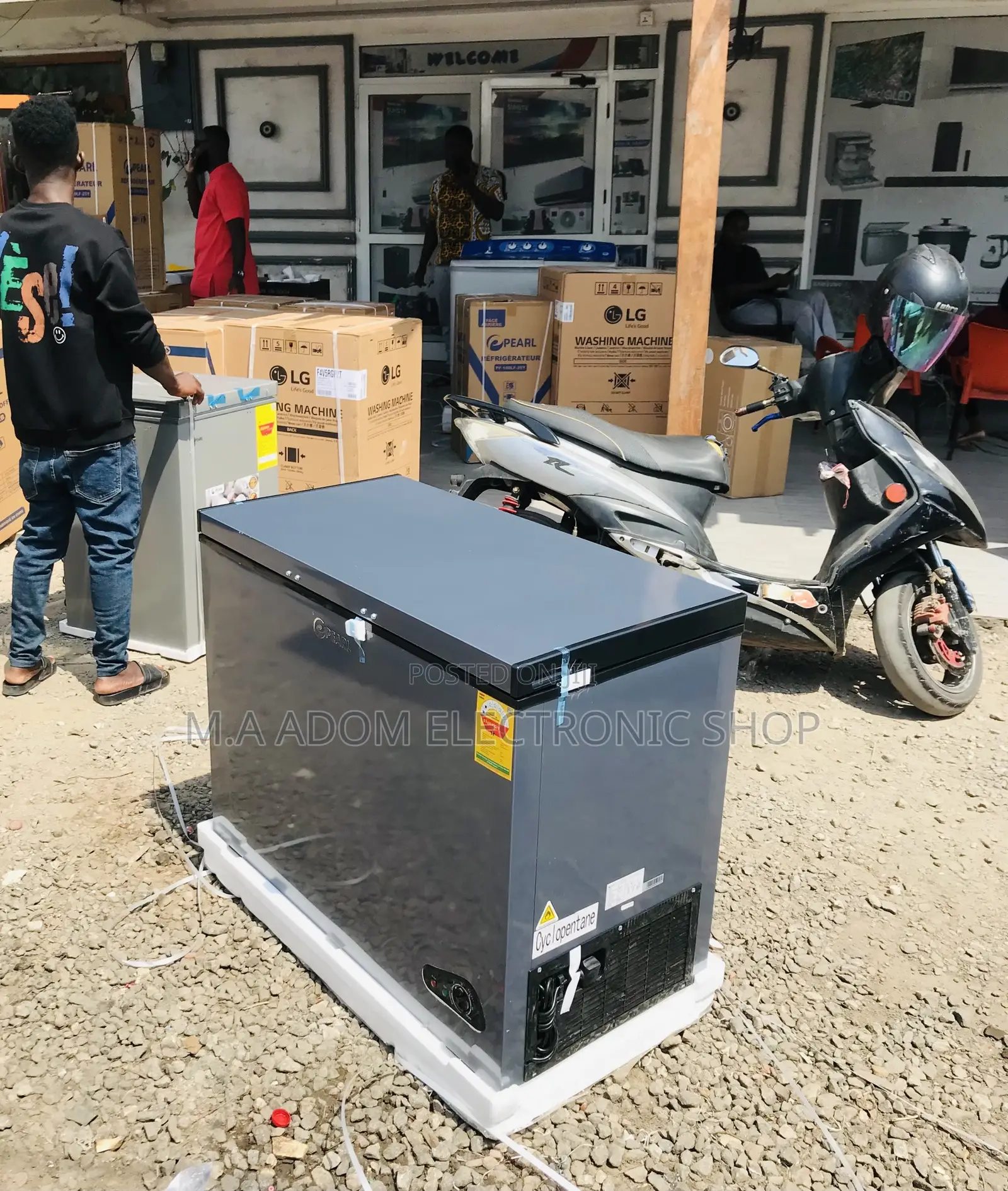 Efficient Pearl 250ltrs Electric Chest Freezer.