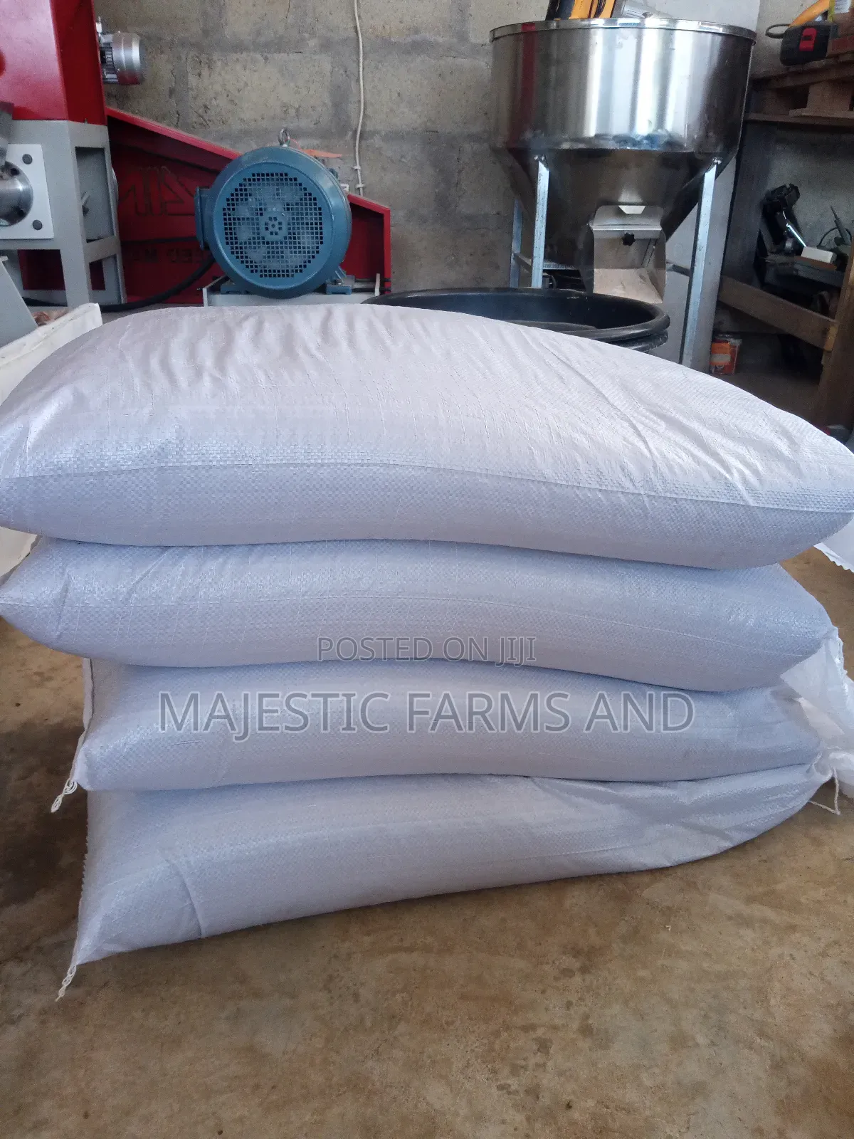 Poultry Feed for 1-4 Weeks Old Chicks