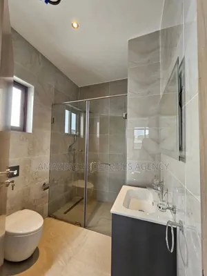 4bdrm Townhouse/Terrace in Cantonments for sale