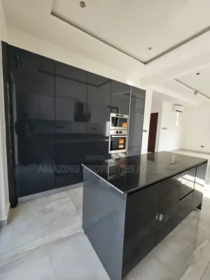 4bdrm Townhouse/Terrace in Cantonments for sale