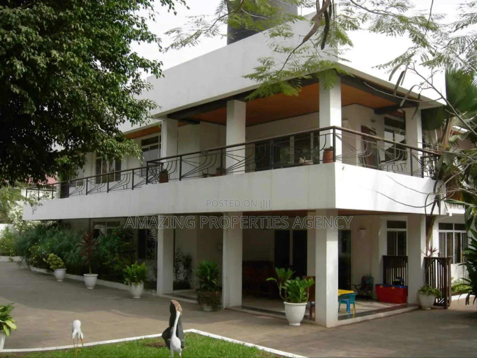 4bdrm House in Dzorwulu for rent