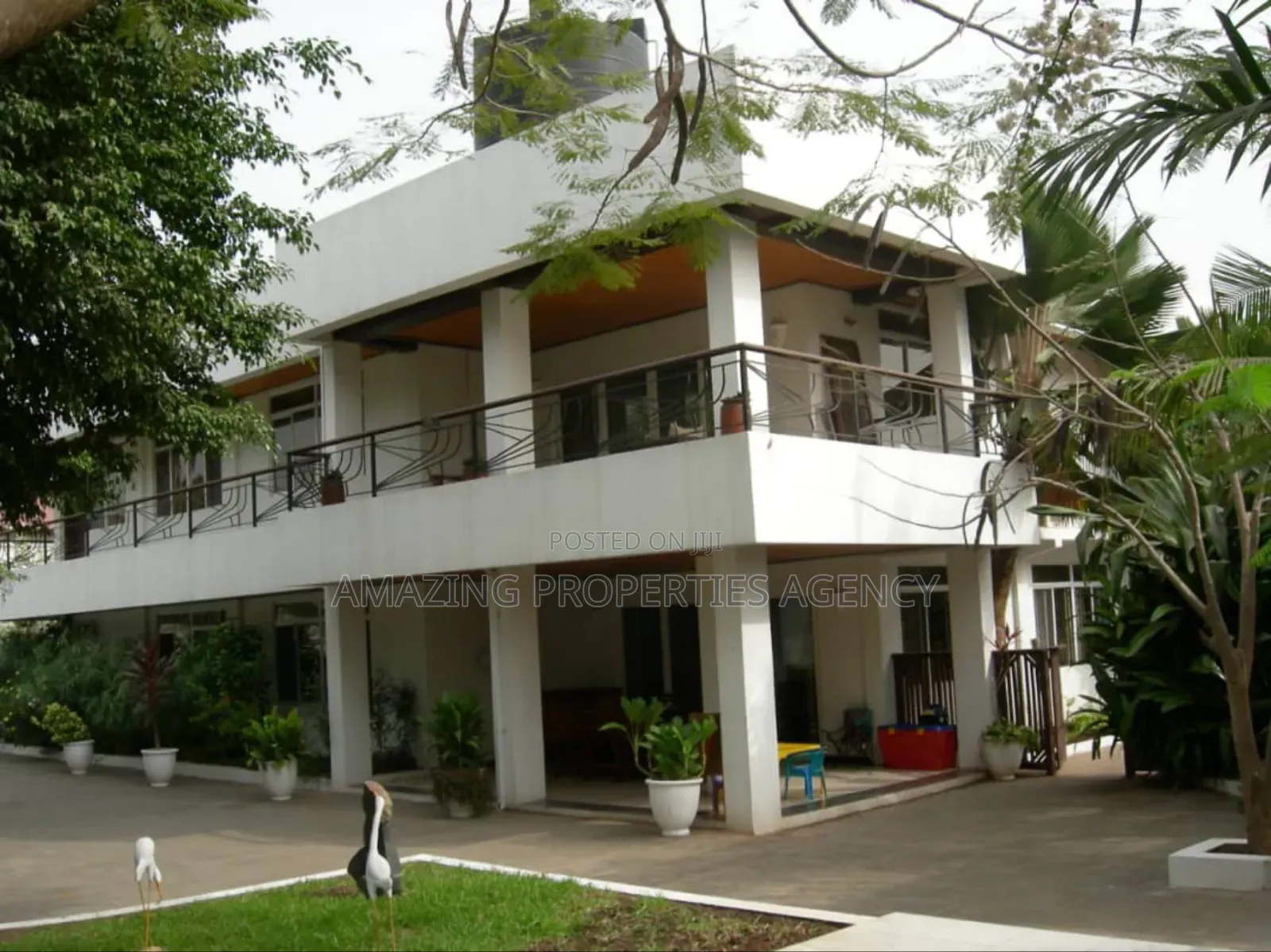 4bdrm House in Dzorwulu for rent