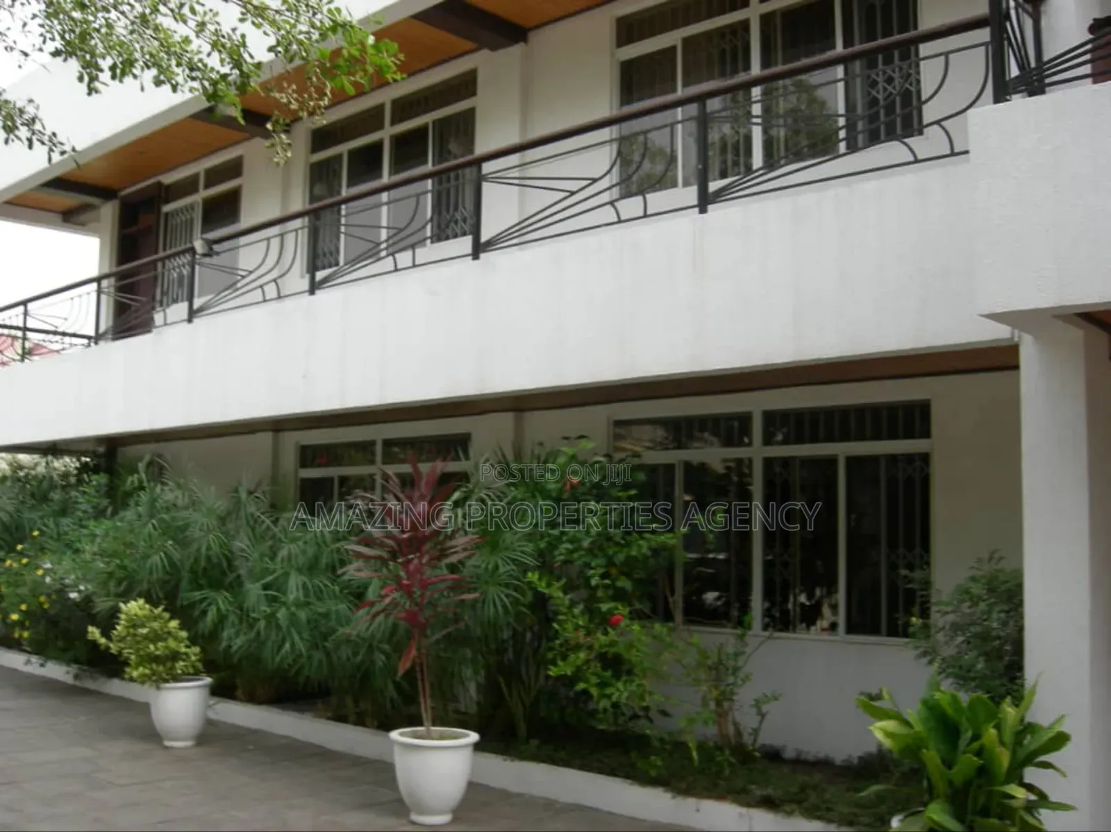 4bdrm House in Dzorwulu for rent