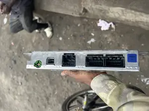 Range Rover Sport 2018 Audio Sound Amplifier Mid 8