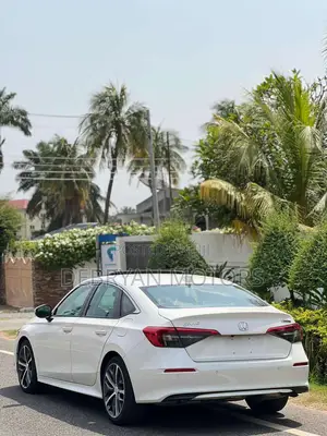 Honda Civic Touring 2022 White