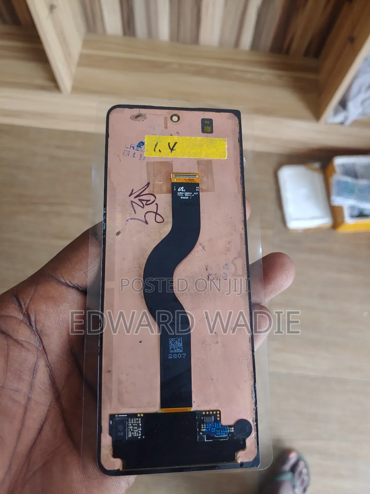 Samsung Z Fold 4 Outer Screen