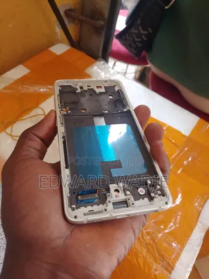 Samsung S21 FE Screen