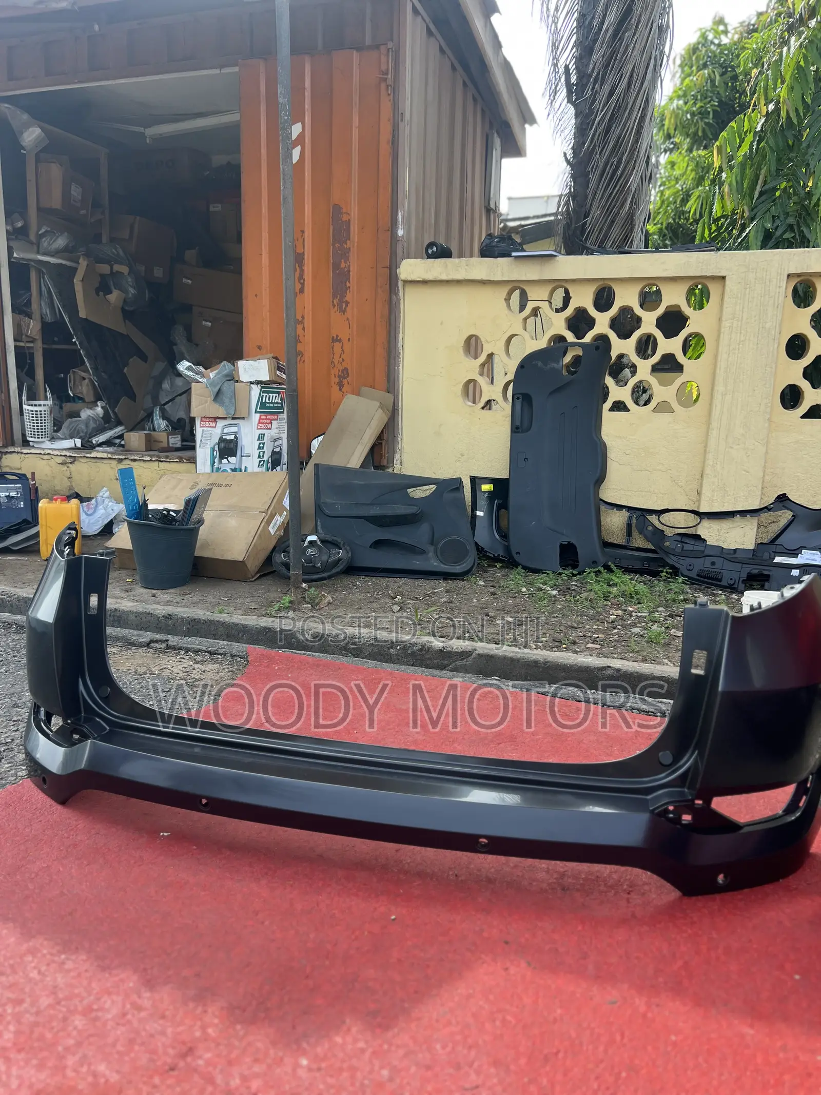 Hyundai Santa Fe Back Bumper Upper Top