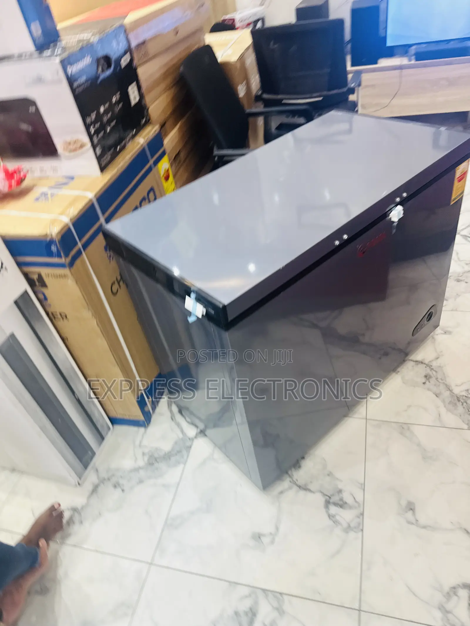 251L Chest Freezer Pearl Ultra Modern