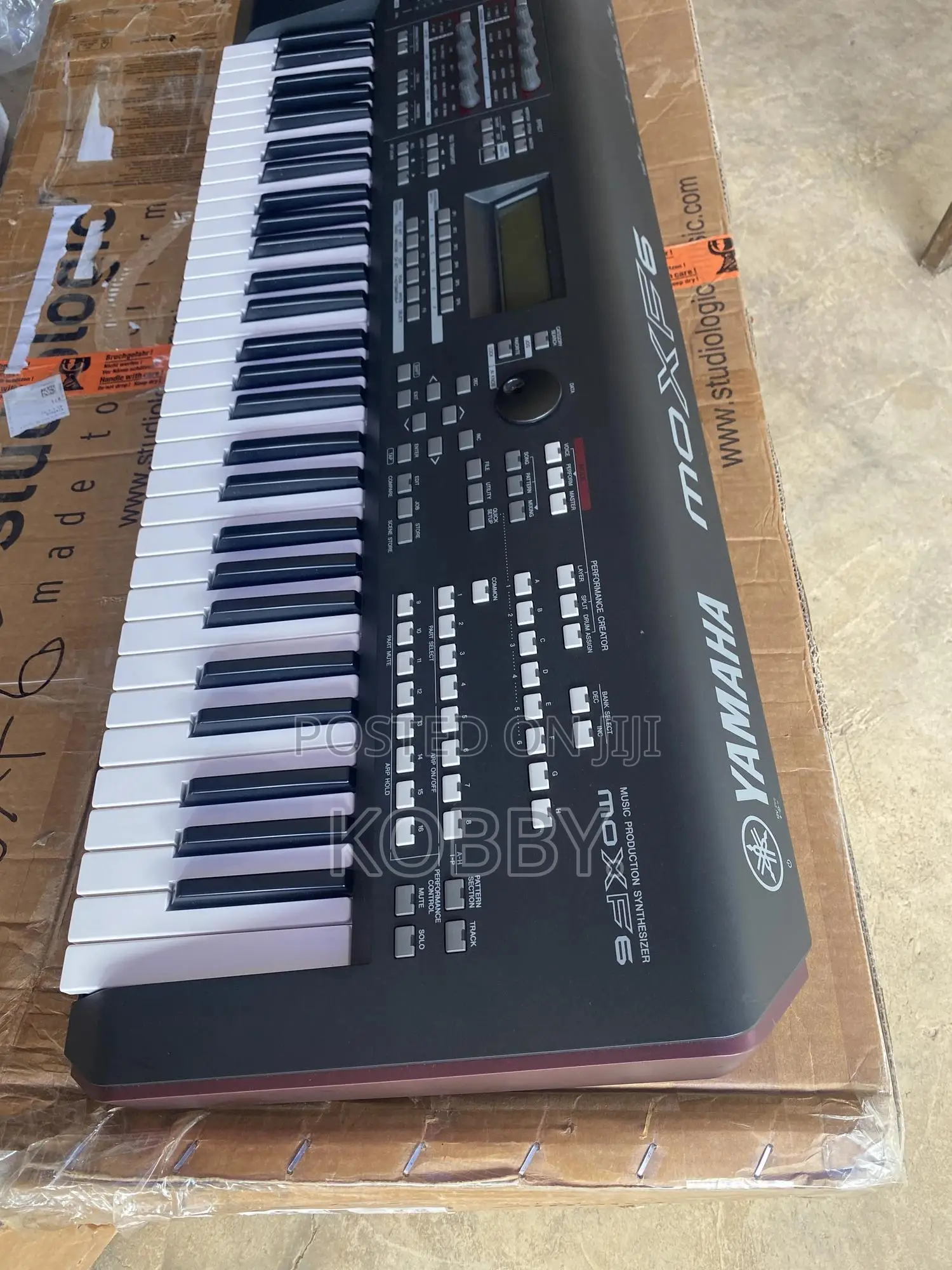 Yamaha Moxf6