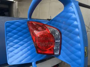 Chevrolet Cruze Taillight Pair 2010,2011,2012,2013,2014,2015