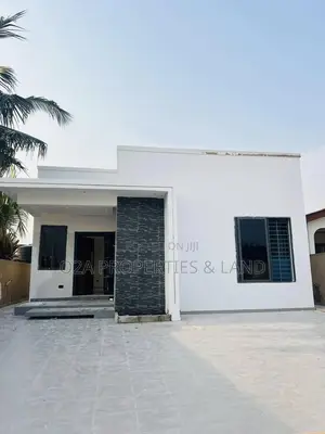 3bdrm House in Ashaley Botwe for sale