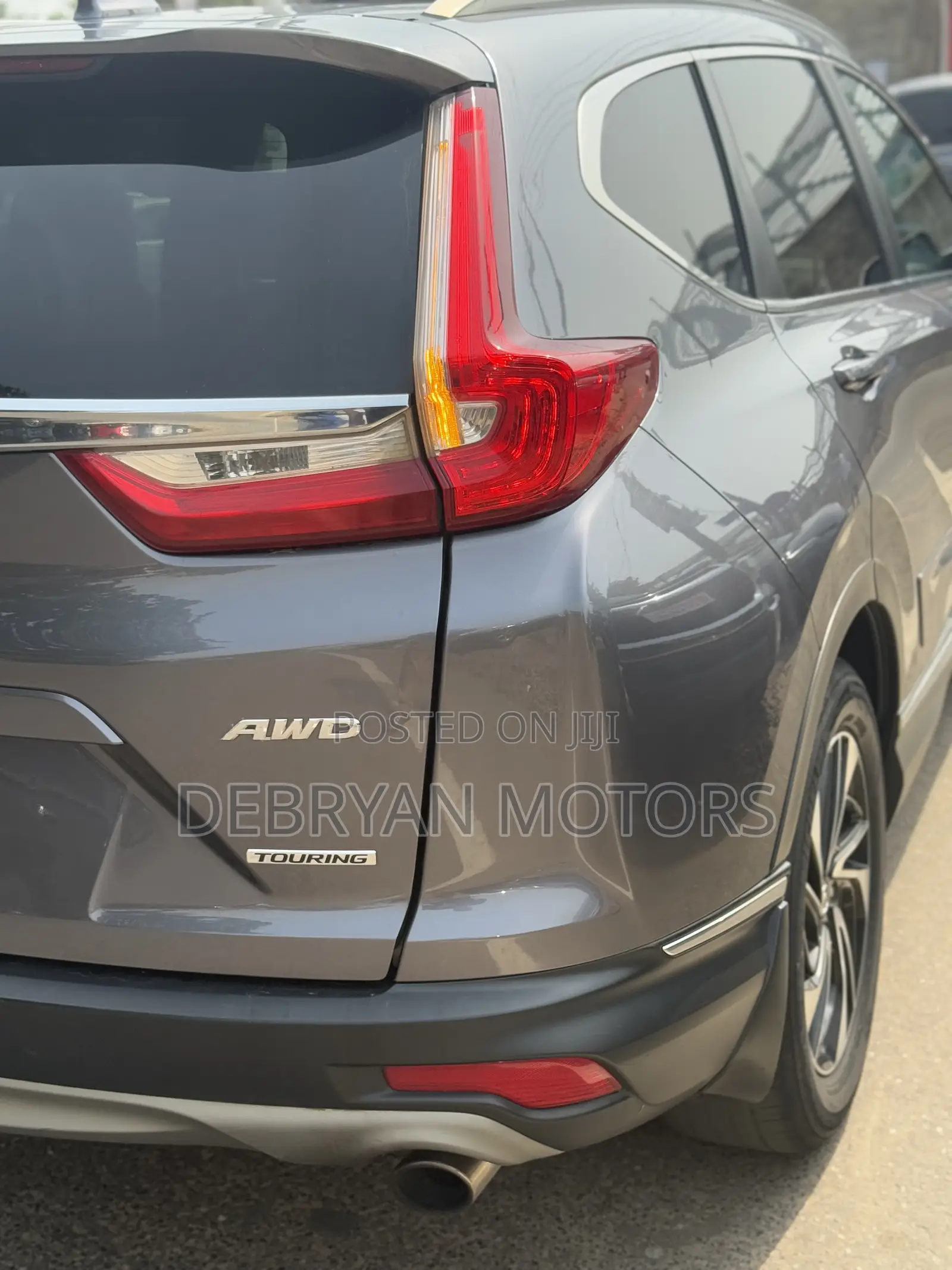 Honda CR-V Touring 4dr SUV AWD (1.5L 4cyl CVT) 2017 Gray