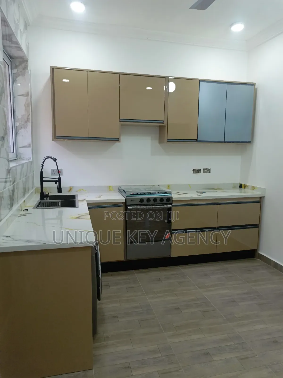 2bdrm Apartment in Unique Key Agency, Airport Residential Area