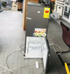 Super Cooling Galaxy 200bf 108ltr Bottom Freezer Fridge.