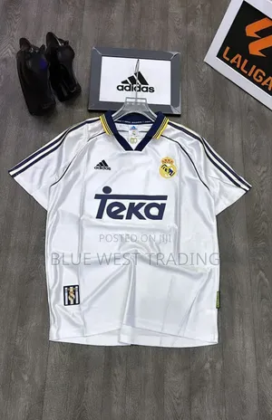 Real Madrid Retro JERSEY
