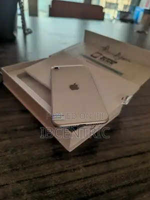 New Apple iPhone SE 128 GB White