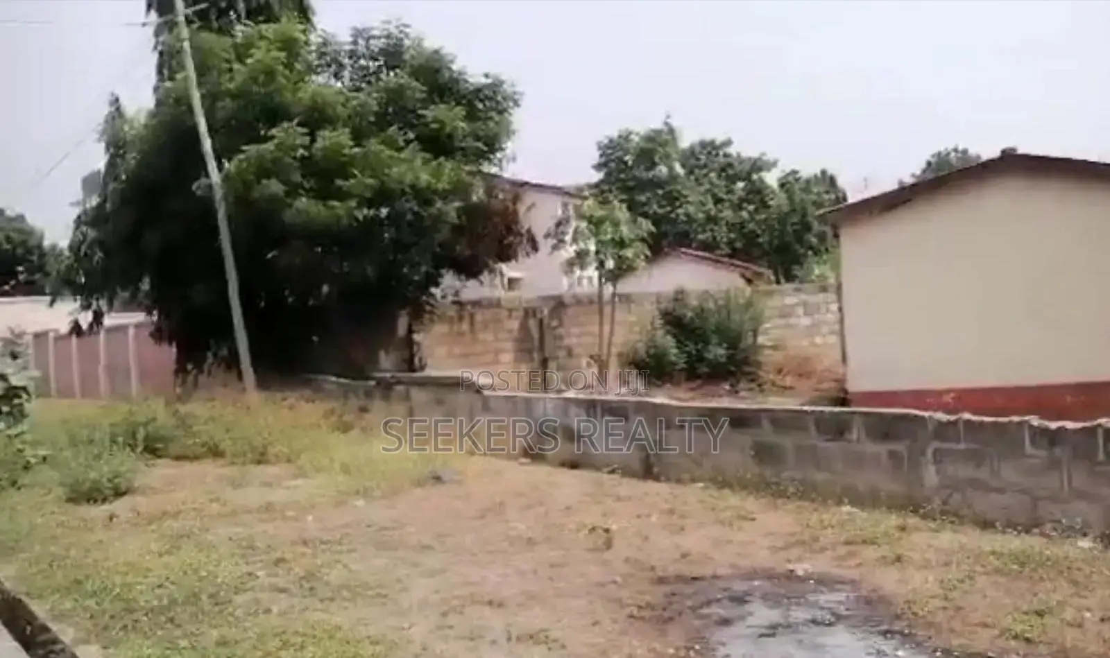 Land With Old Building on It for Sale at Labone