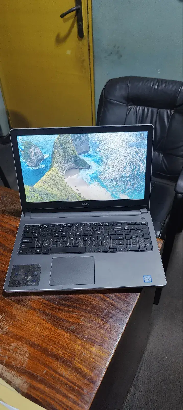 Laptop Dell Inspiron 15 5559 4GB Intel Core I5 HDD 500GB