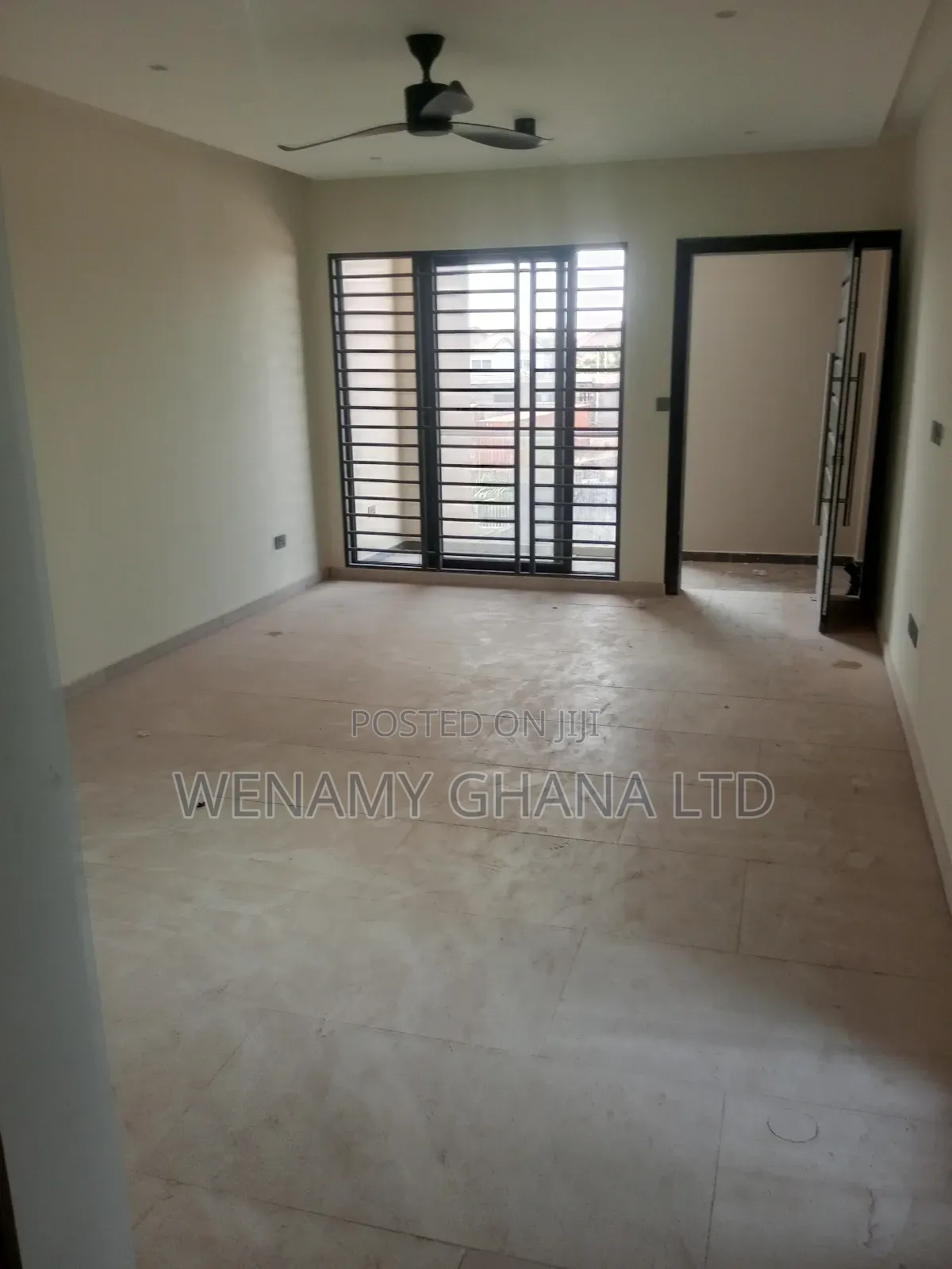 2bdrm Apartment in Community 25, Tema Metropolitan for rent