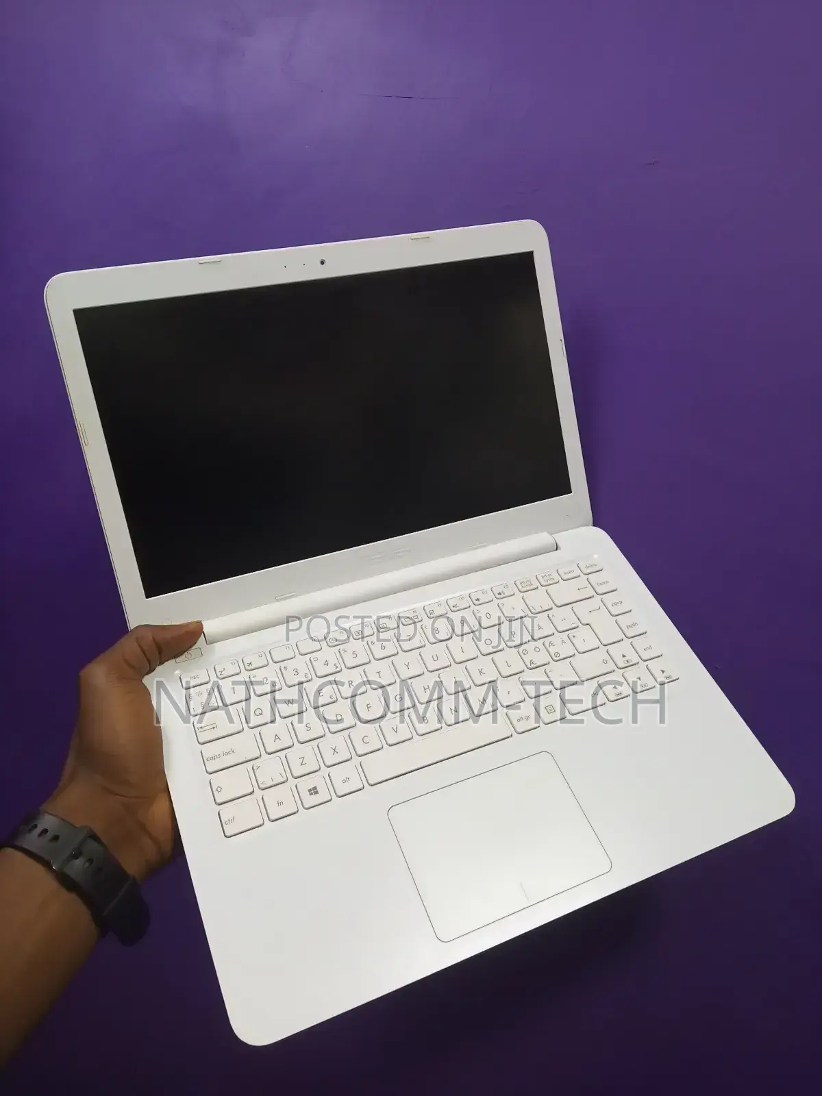 Laptop Asus VivoBook E403NA 4GB AMD SSD 640GB