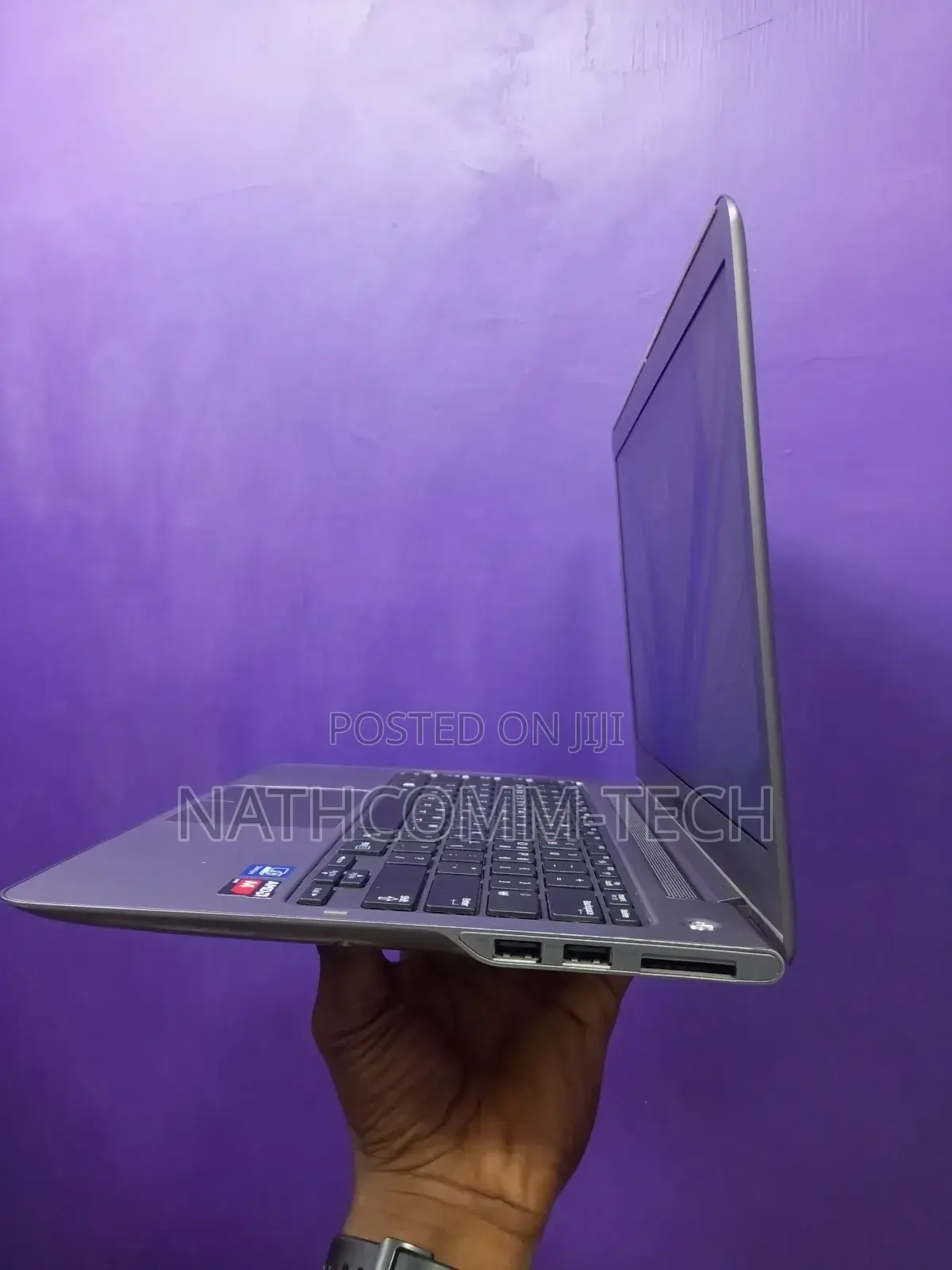 Laptop Samsung NP535U3C 8GB AMD A4 HDD+SSD 320GB