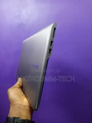 Laptop Samsung NP535U3C 8GB AMD A4 HDD+SSD 320GB