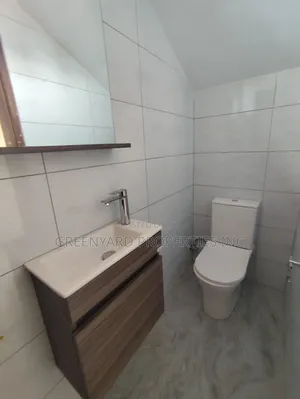 3bdrm Duplex in School Junction, Ashaley Botwe for sale