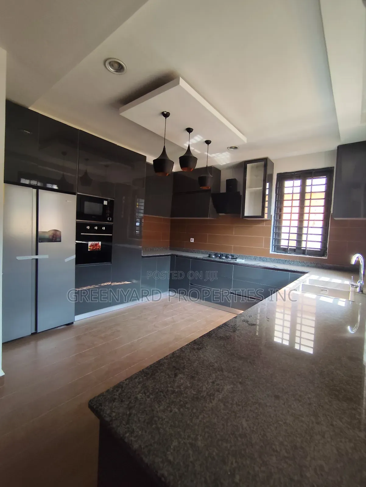 3bdrm Duplex in School Junction, Ashaley Botwe for sale