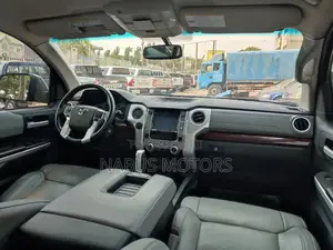 Toyota Tundra 2017 Black