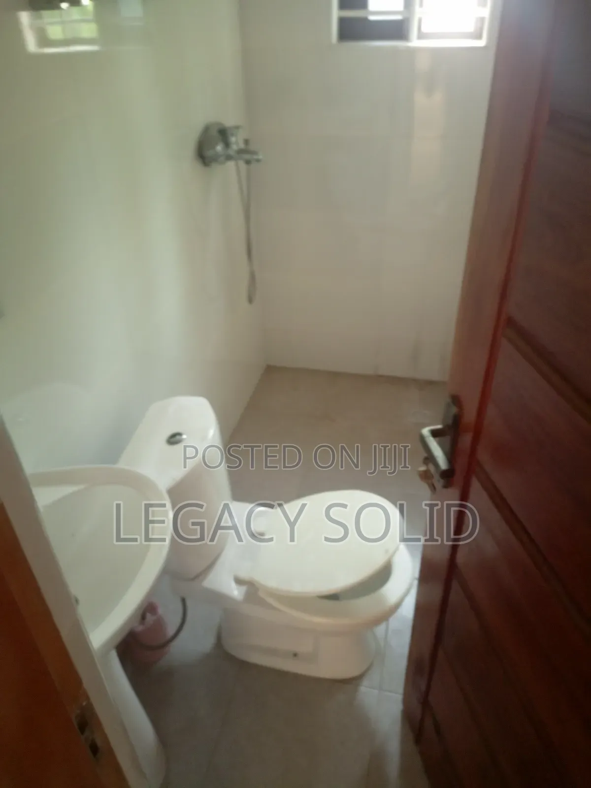 2bdrm Apartment in Legacy Solid Real, Ledzokuku-Krowor for rent