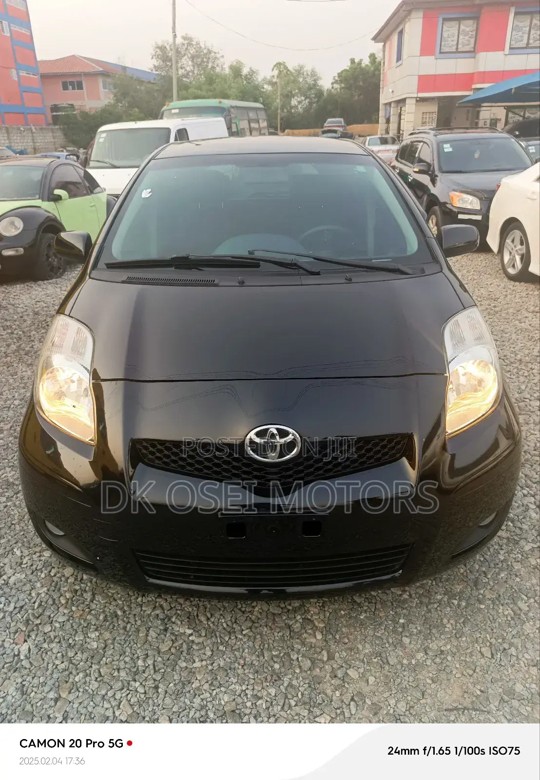 Toyota Yaris Base Hatchback 5dr 2011 Black