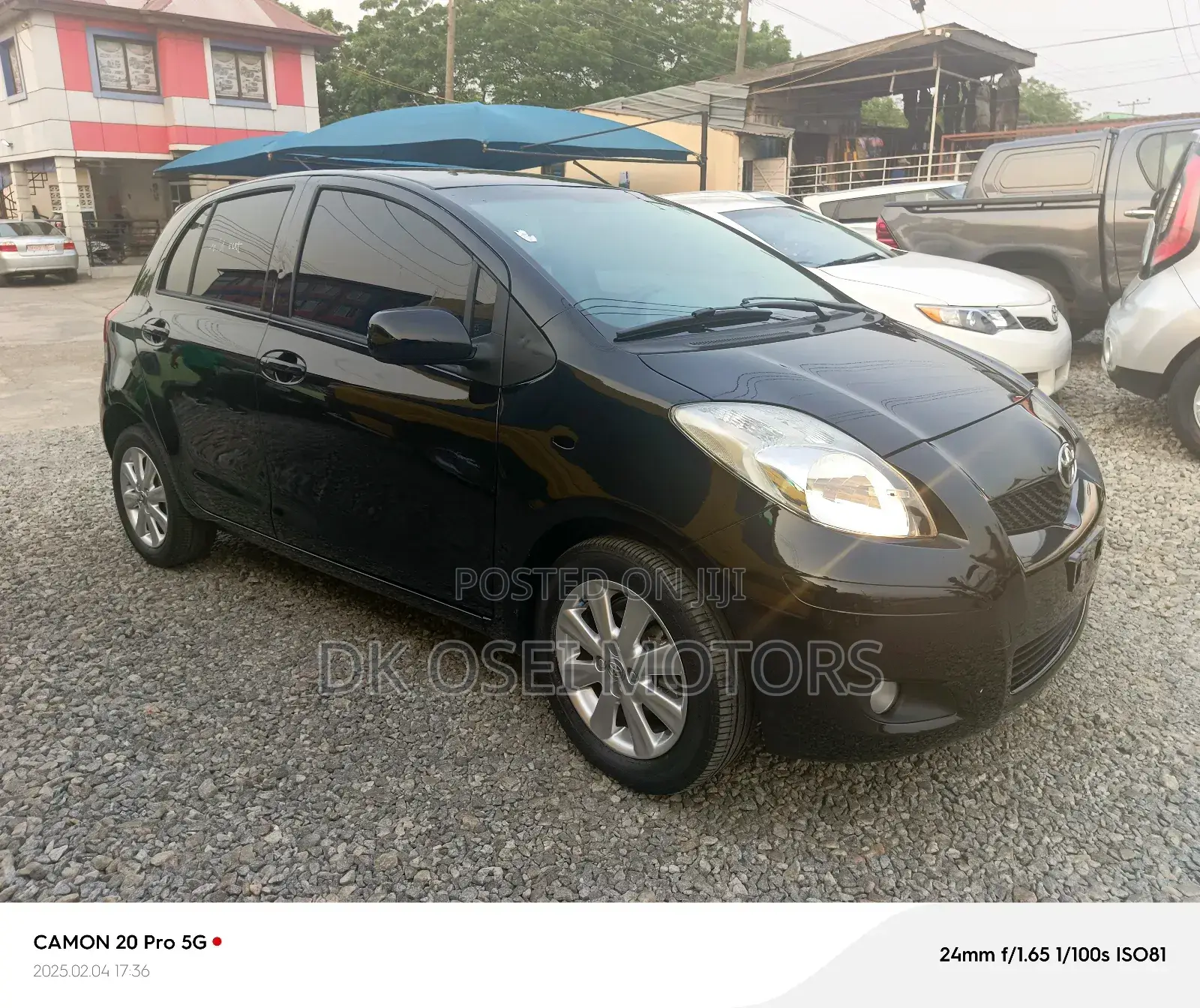 Toyota Yaris Base Hatchback 5dr 2011 Black