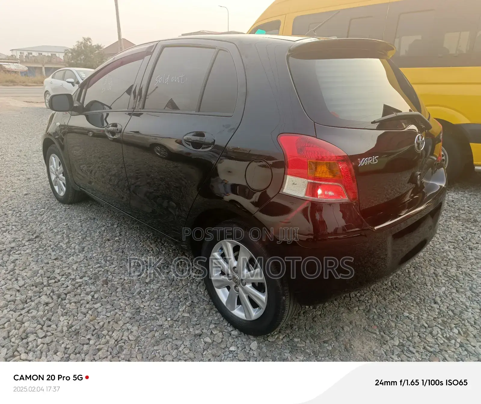 Toyota Yaris Base Hatchback 5dr 2011 Black