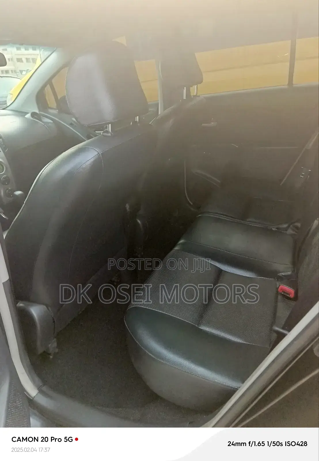 Toyota Yaris Base Hatchback 5dr 2011 Black