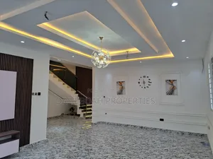 4bdrm Duplex in Lashibi Comm 14:-, Spintex for sale