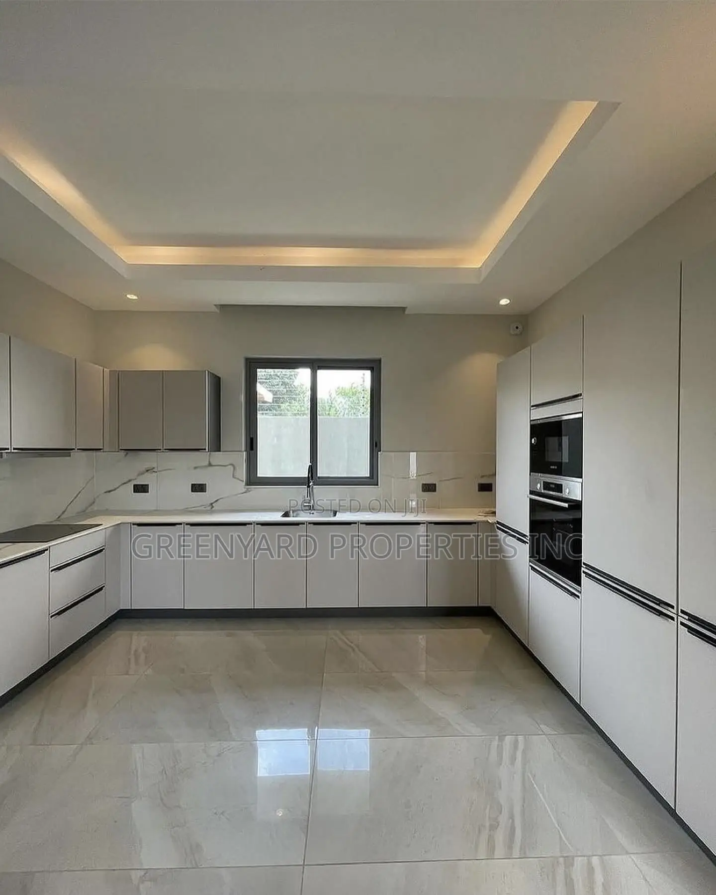 4bdrm Mansion in East Legon for sale