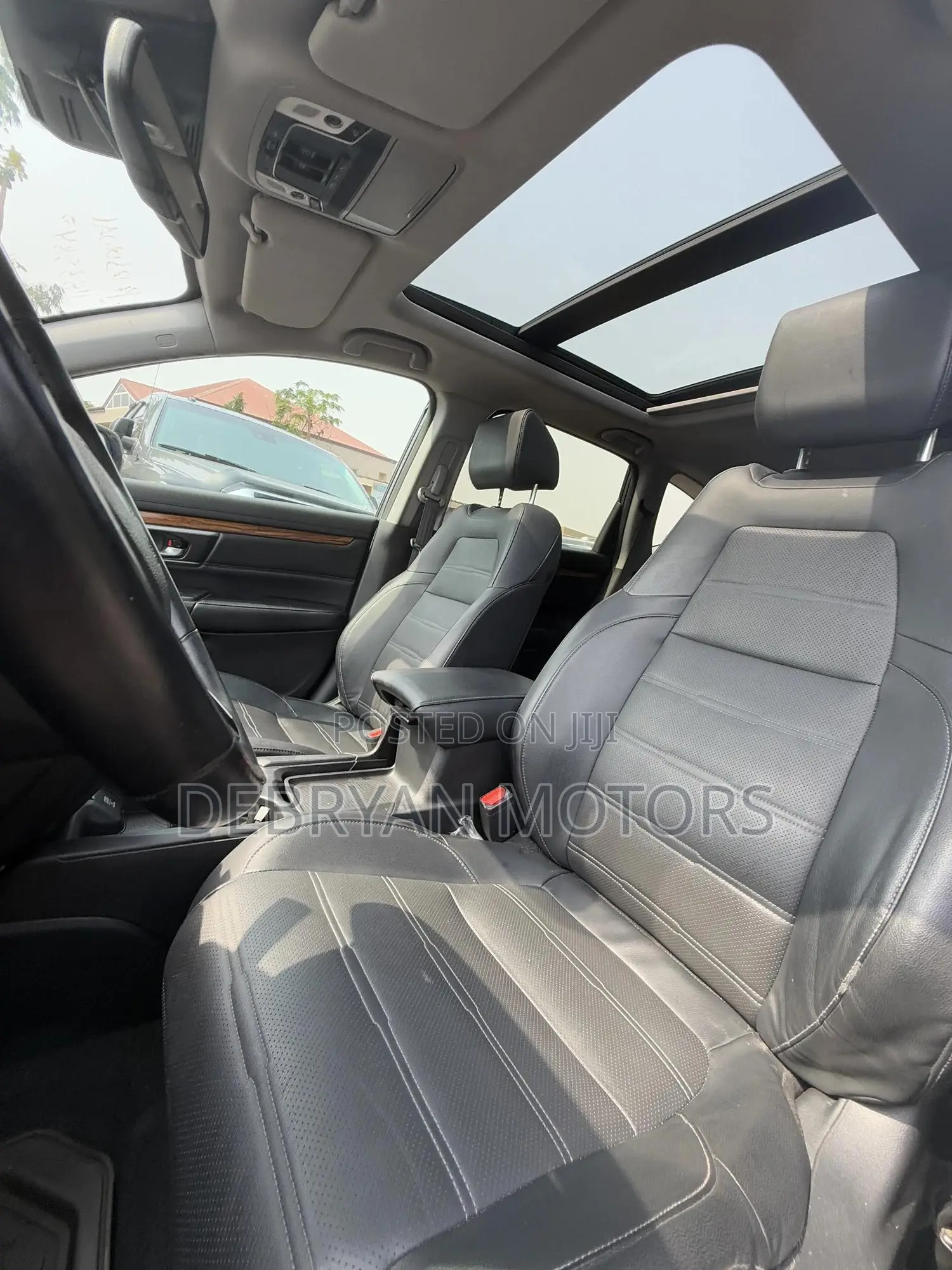 Honda CR-V Touring 4dr SUV AWD (1.5L 4cyl CVT) 2017 Gray