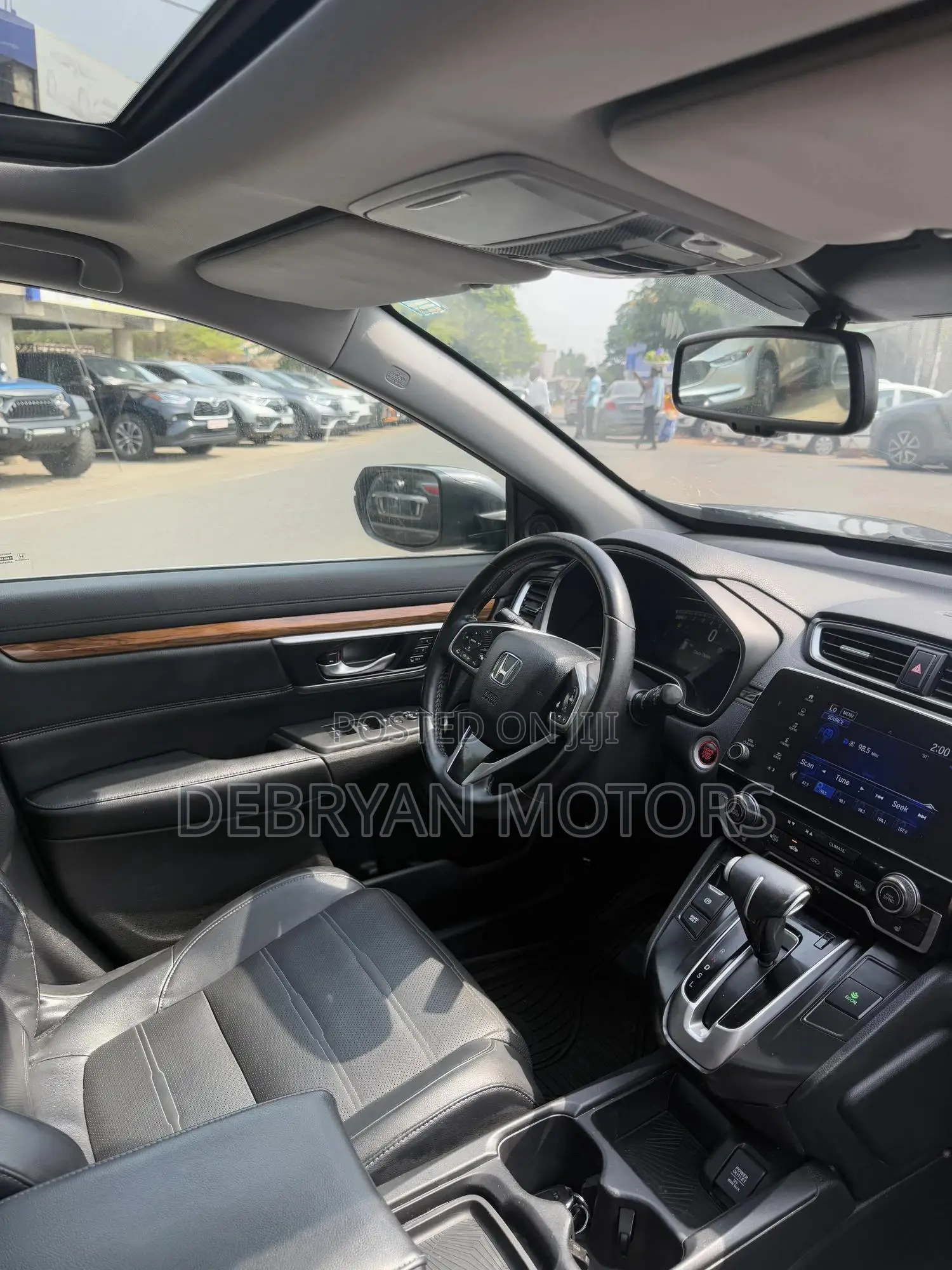 Honda CR-V Touring 4dr SUV AWD (1.5L 4cyl CVT) 2017 Gray