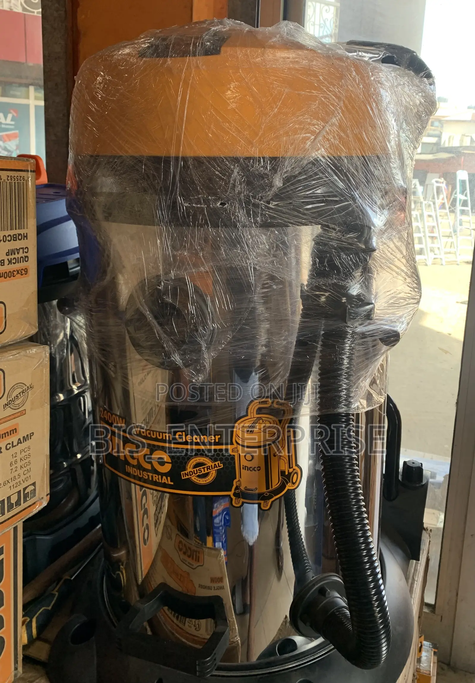 Vacuum Cleaner 12 Liter