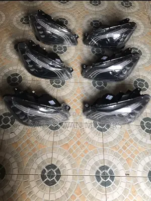 W204 Maybach Head Light Available