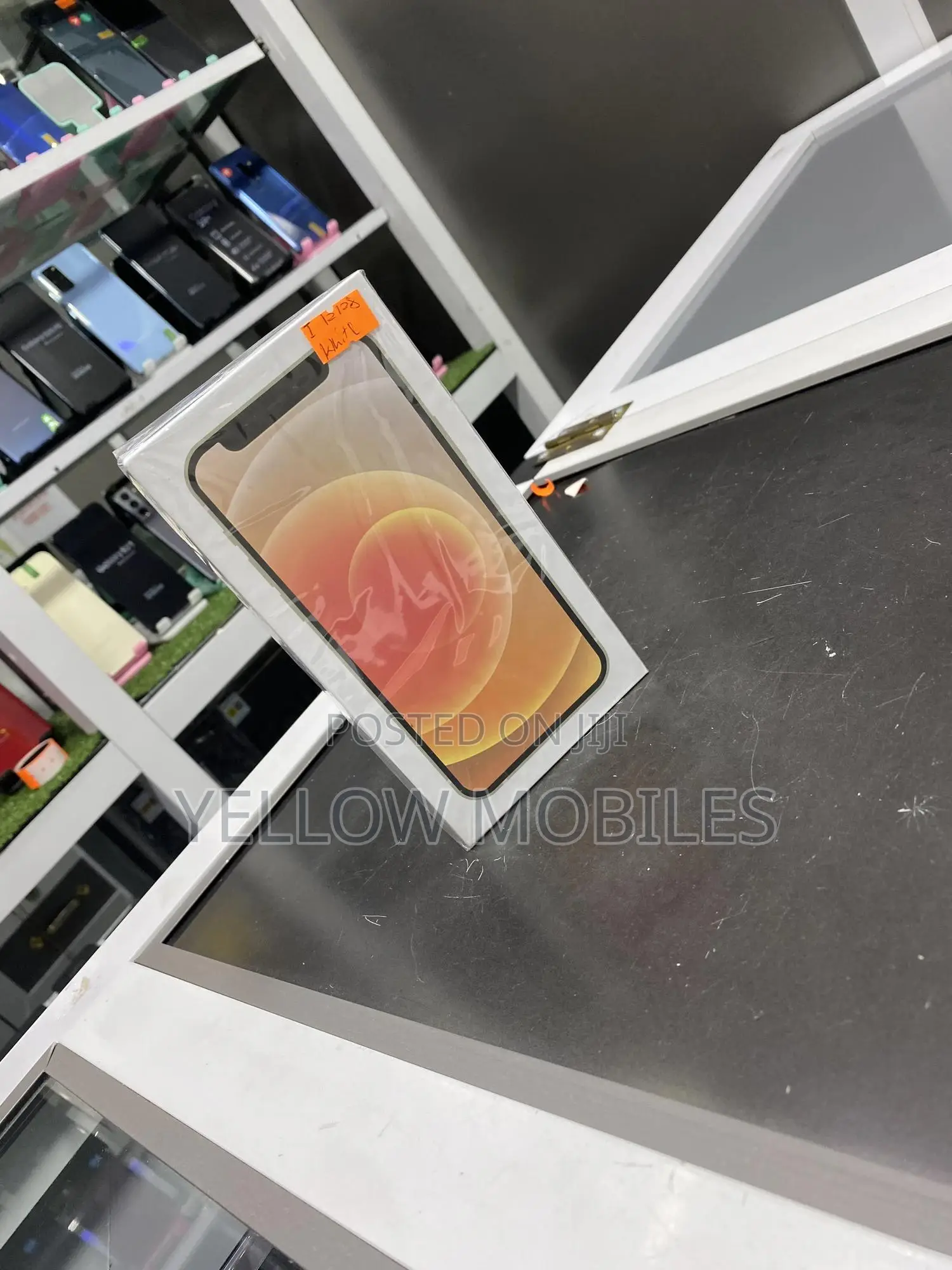 New Apple iPhone 12 64 GB Gold