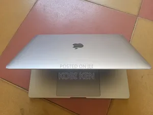 Laptop Apple MacBook Pro 2020 16GB Intel Core i5 SSD 512GB