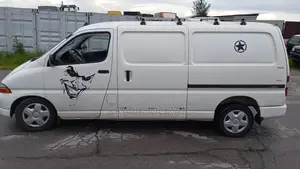 Toyota HiAce 2004 White