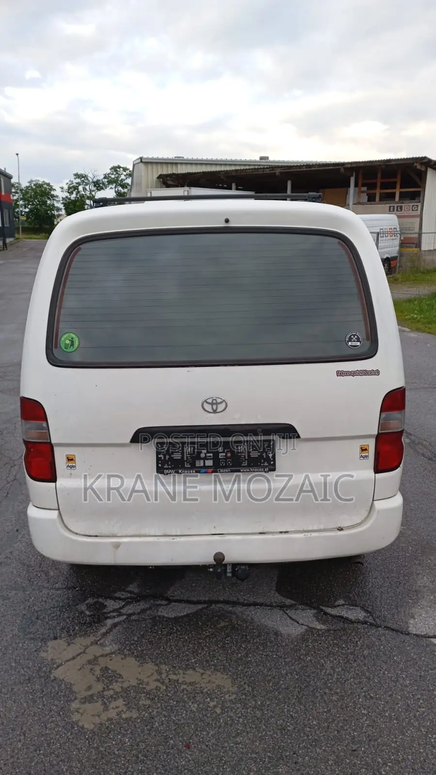 Toyota HiAce 2004 White