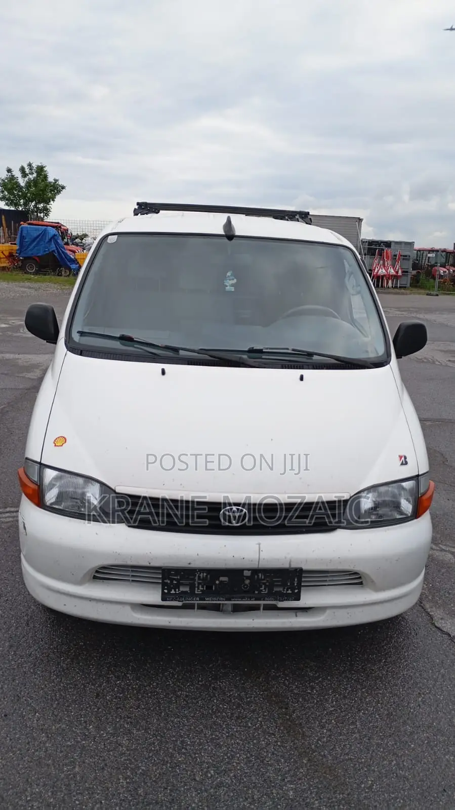 Toyota HiAce 2004 White