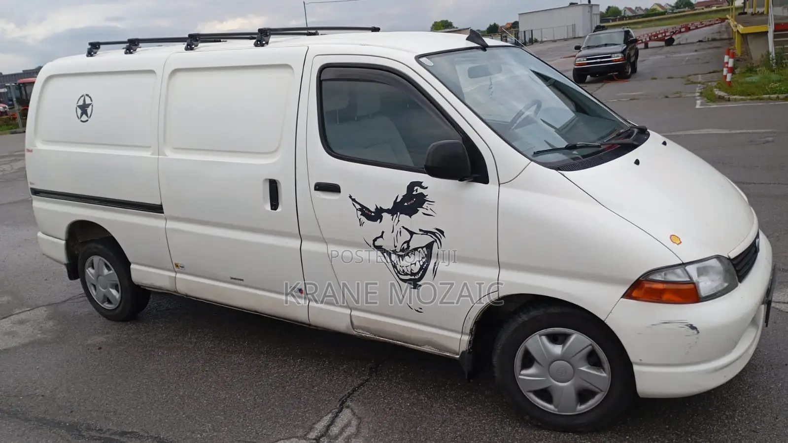 Toyota HiAce 2004 White