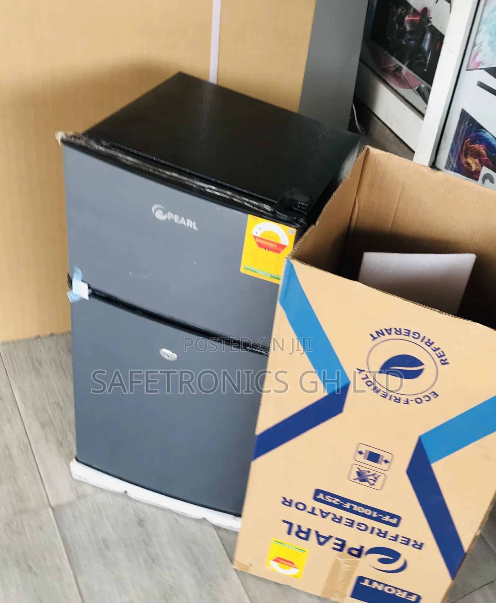 Lockable Dark-Gray Pearl 90 Top Mount Doubledoor Fridge