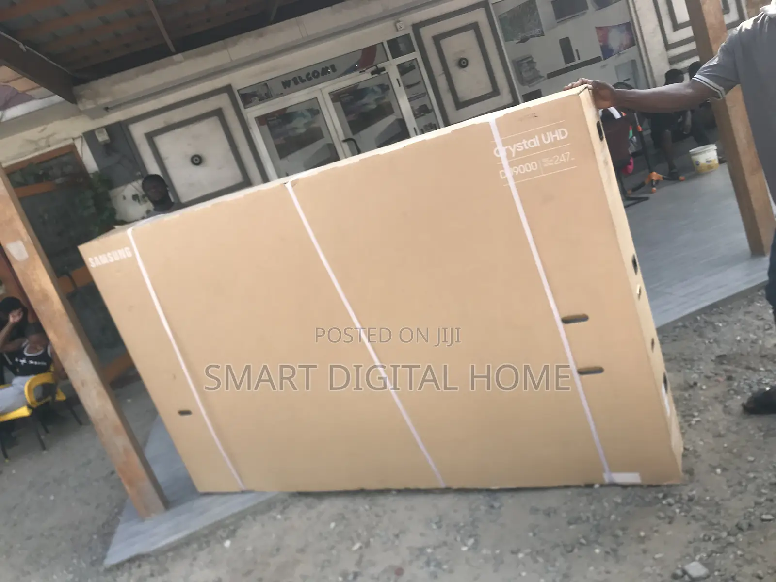 Compact and Convenient LED Crystal Black Tv 98” D Series